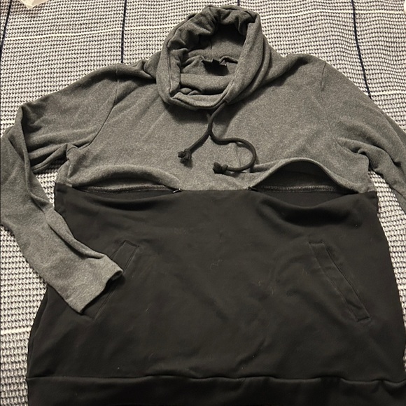 Nursing Queen Charcoal Nursing Hoodie - Picture 4 of 6